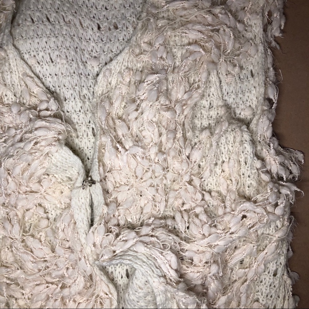 Cream Vest - Picture 3 of 4